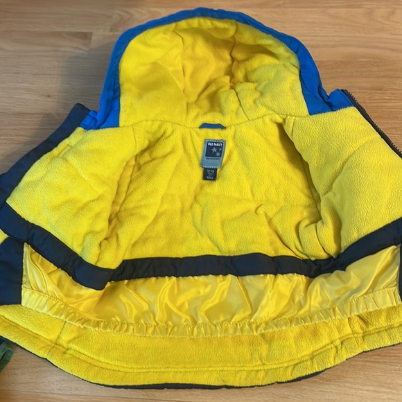 3 pc weather set, LL Bean Fleece vest, ski jacket, and mittens, size: 12-18 mo - Picture 3 of 9
